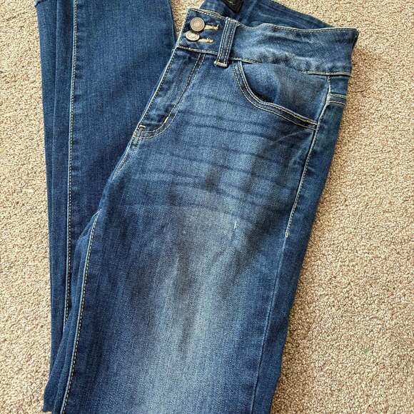 KanCan Medium Wash still  Distressed Skinny Jeans - Picture 2 of 5